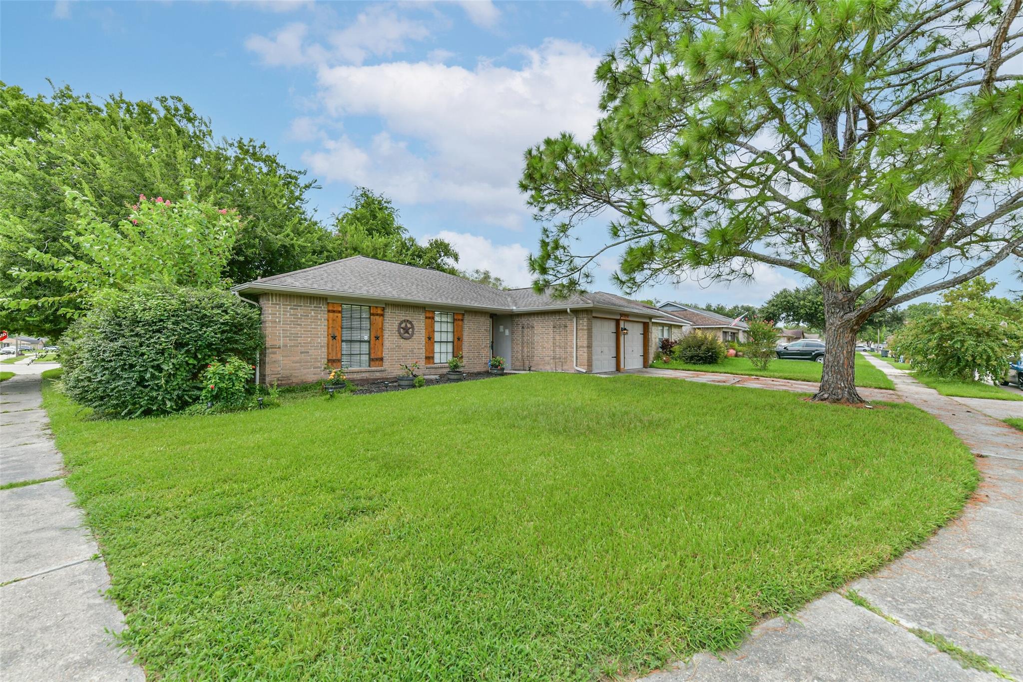 2422 Pilgrims Bend Drive