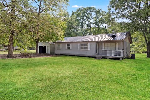 Photo of 1101 Cr 3802, Cleveland, TX 77328 (MLS # 83864031)