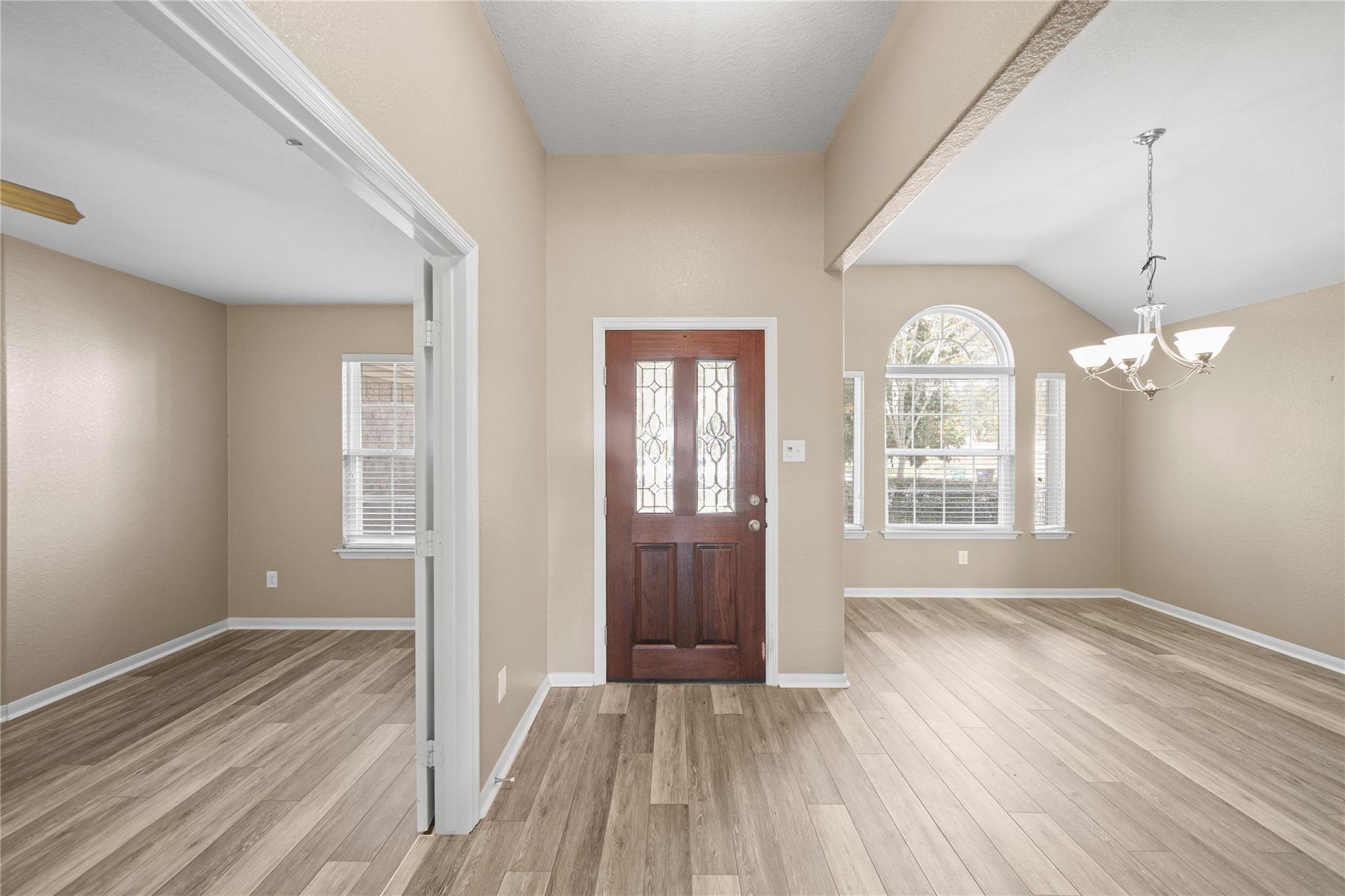 5619 Horseshoe Falls