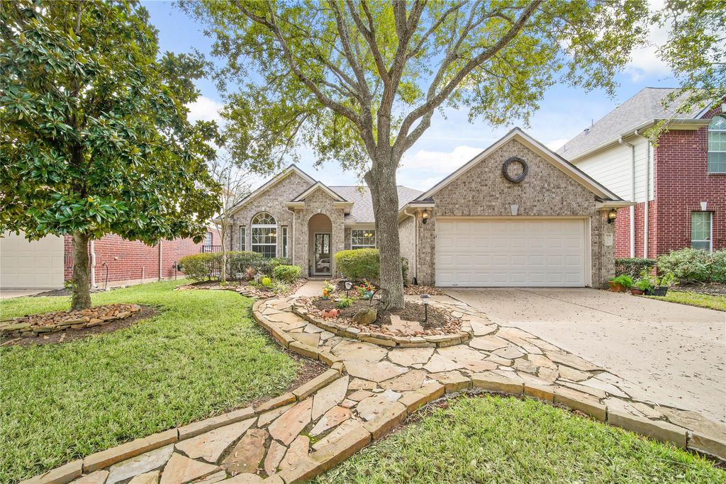 Photo of 5619 Horseshoe Falls, Missouri City, TX 77459 (MLS # 76649613)