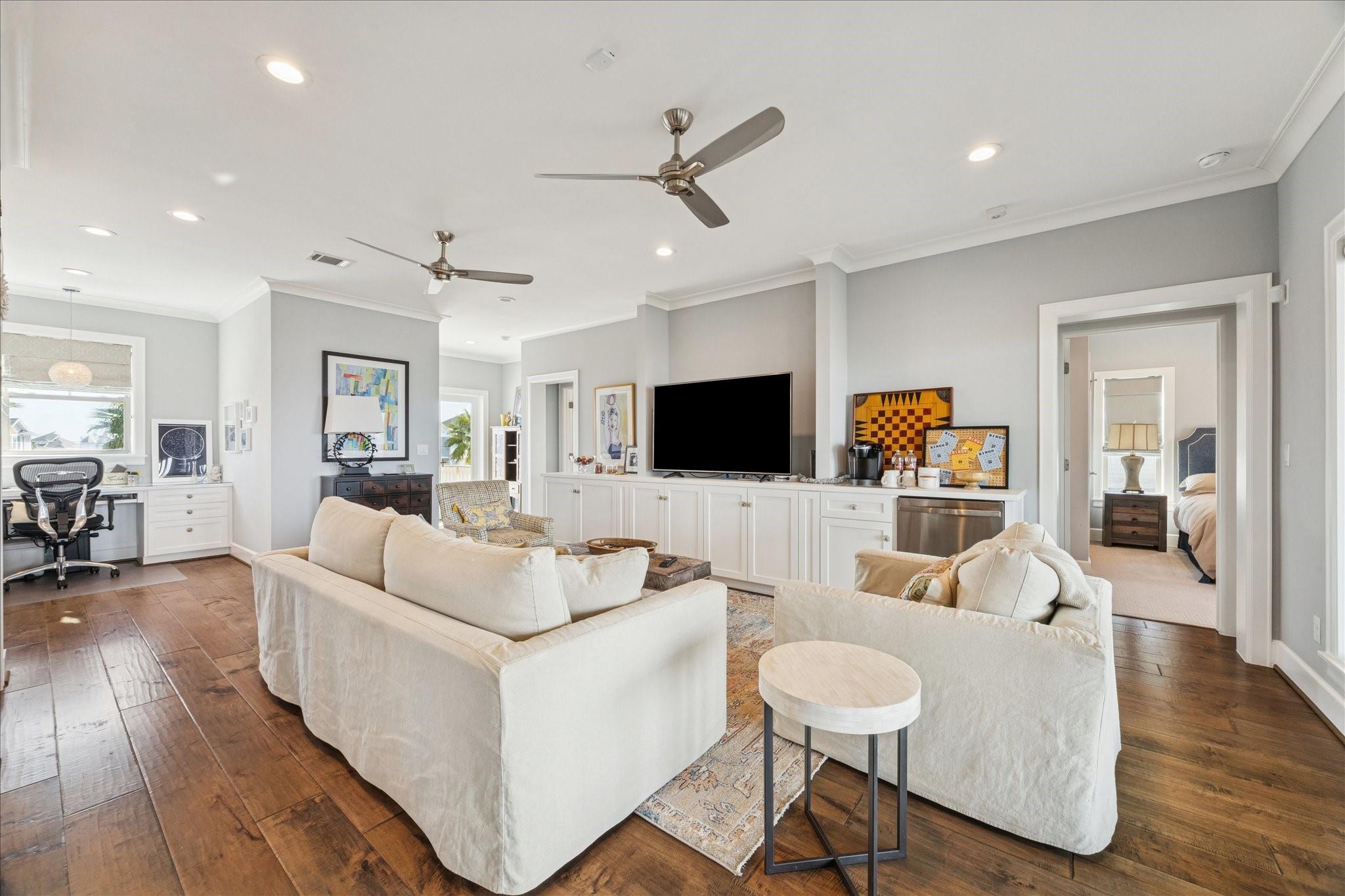 Galveston, Texas, 77554, United States, 5 Bedrooms Bedrooms, ,5 BathroomsBathrooms,Residential,Active,2015828