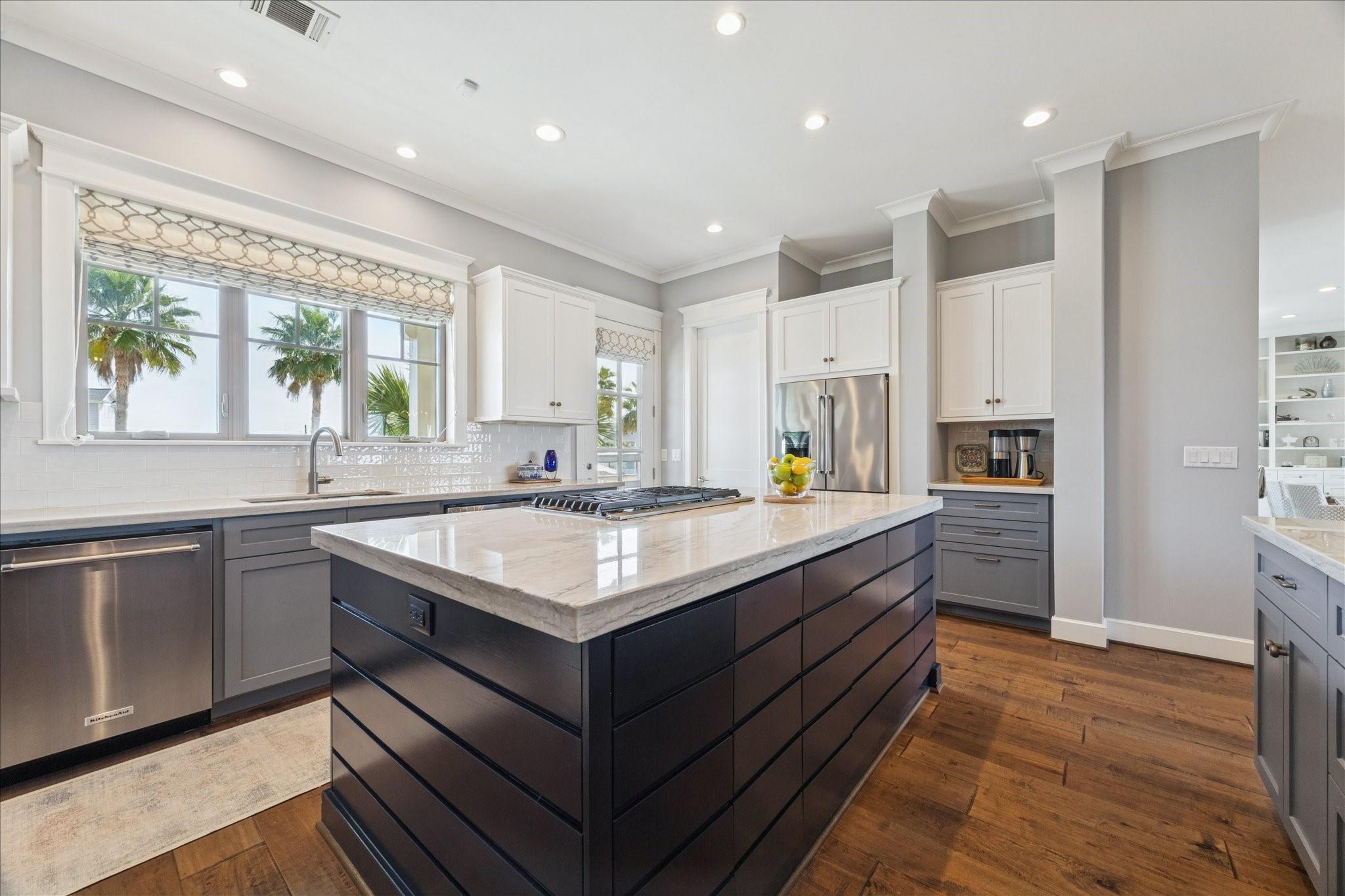 Galveston, Texas, 77554, United States, 5 Bedrooms Bedrooms, ,5 BathroomsBathrooms,Residential,Active,2015828
