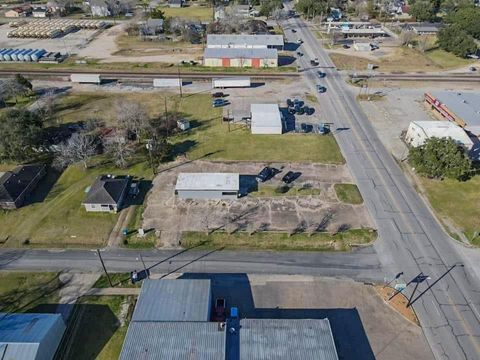 Photo of 2710 Avenue F, Bay City, TX 77414 (MLS # 36957464) Photo of 2710 Avenue F, Bay City, TX 77414 (MLS # 36957464)
