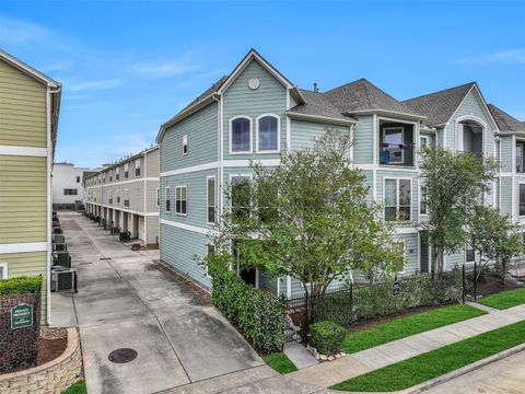 Townhouse For Sale - 1720 Bevis Street<br/> Harris County, Houston, TX 77008