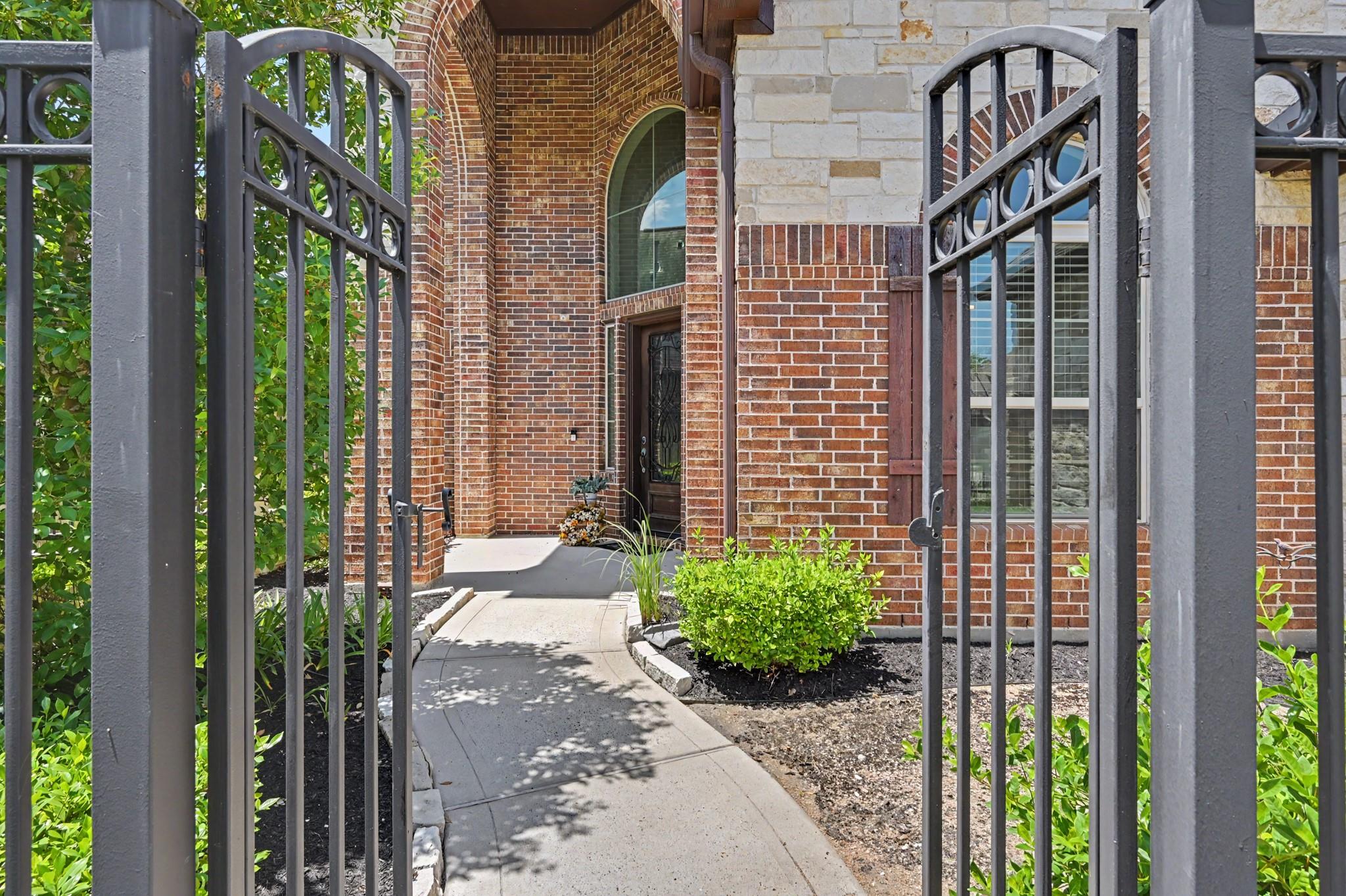 2807 Alan Lake Lane