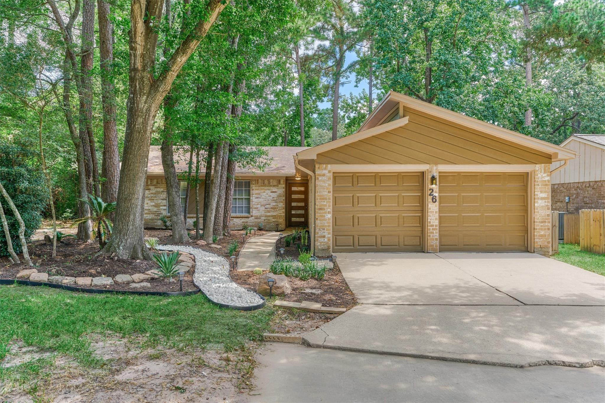26 W Broken Oak Court