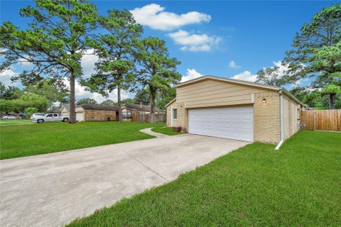 Photo of 9902 Stepney Green Drive, Houston, TX 77070 (MLS # 74082929)
