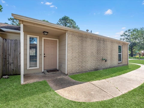 Tiny photo for 9902 Stepney Green Drive, Houston, TX 77070 (MLS # 74082929)