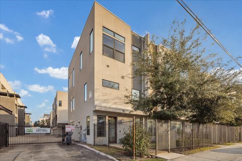 Photo of 2401 Crawford Street #C4A, Houston, TX 77004 (MLS # 57687887)