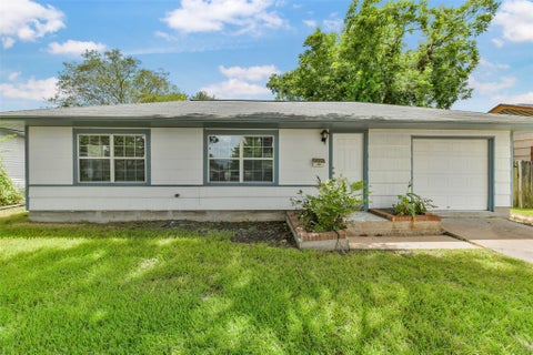 Photo of 1114 Valerie Avenue, Pasadena, TX 77502 (MLS # 16970389)