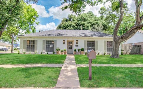 Photo of 12870 Westleigh Drive, Houston, TX 77077 (MLS # 44856396)