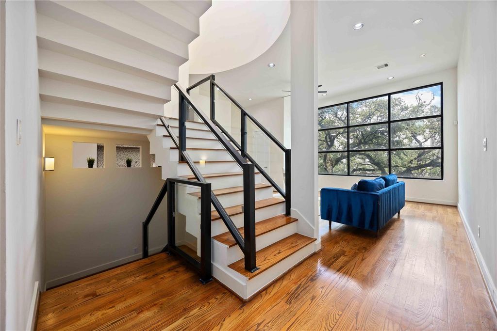 Photo of 1730 Wentworth Street, Houston, TX 77004 (MLS # 18739847)