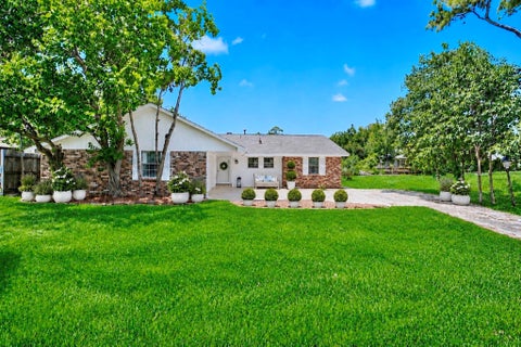 Photo of 626 Shore Acres Boulevard, Shoreacres, TX 77571 (MLS # 16320142)