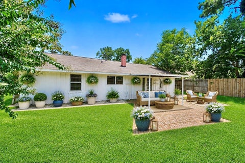 Photo of 626 Shore Acres Boulevard, Shoreacres, TX 77571 (MLS # 16320142)