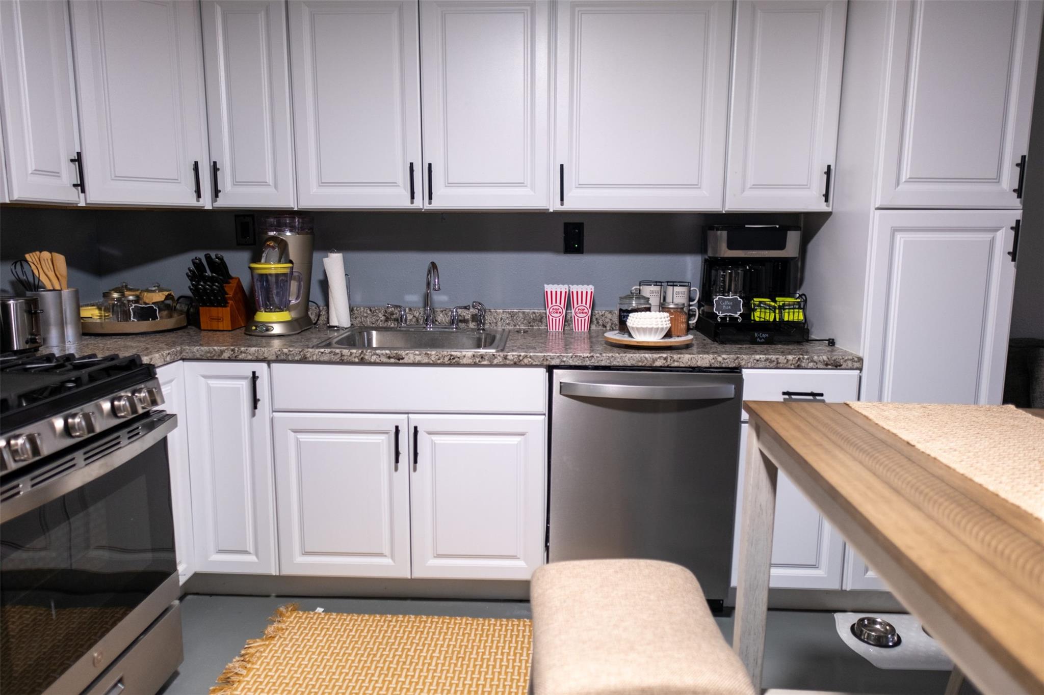 4017 Avenue M Down