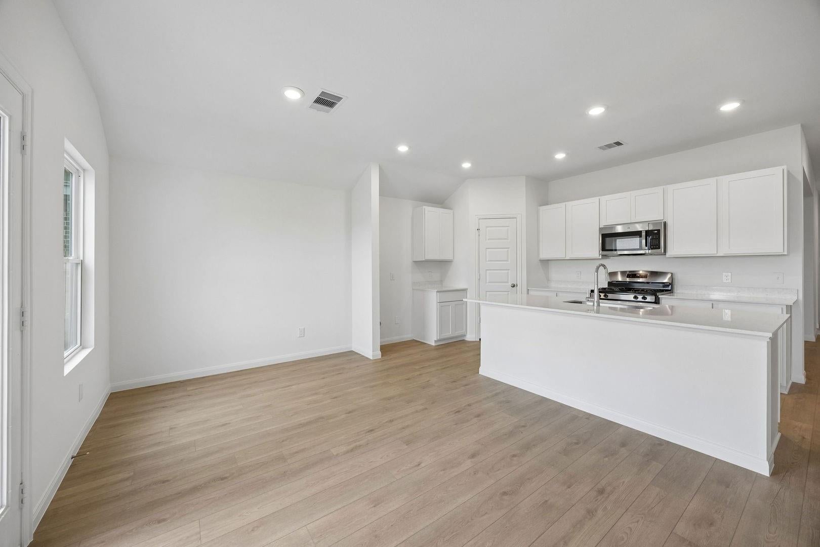 4009 Swallow Glen Drive