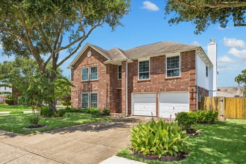 Photo of 918 Heathcliff Drive, Missouri City, TX 77489 (MLS # 21900867)