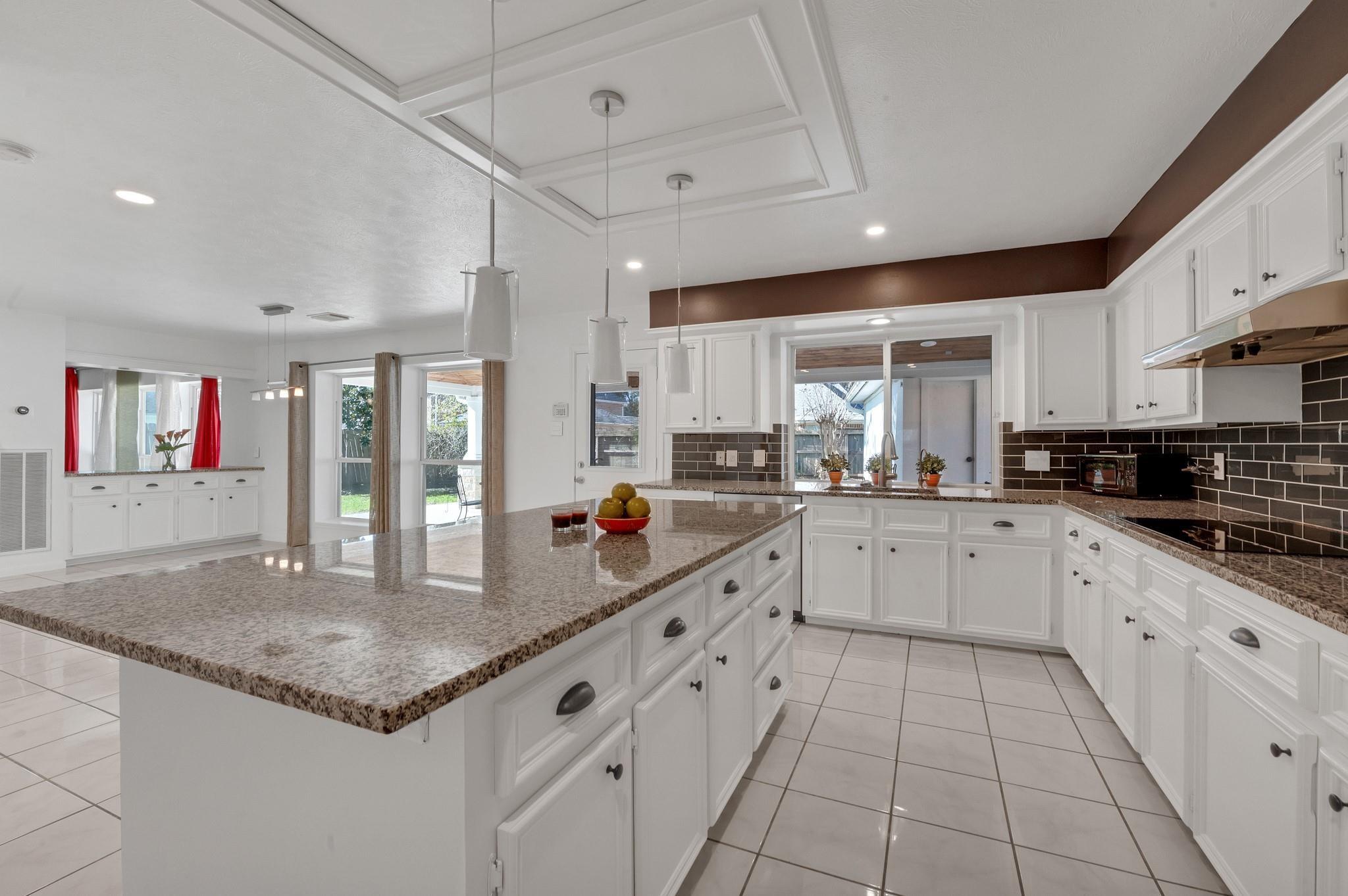 4422 Warwick Drive