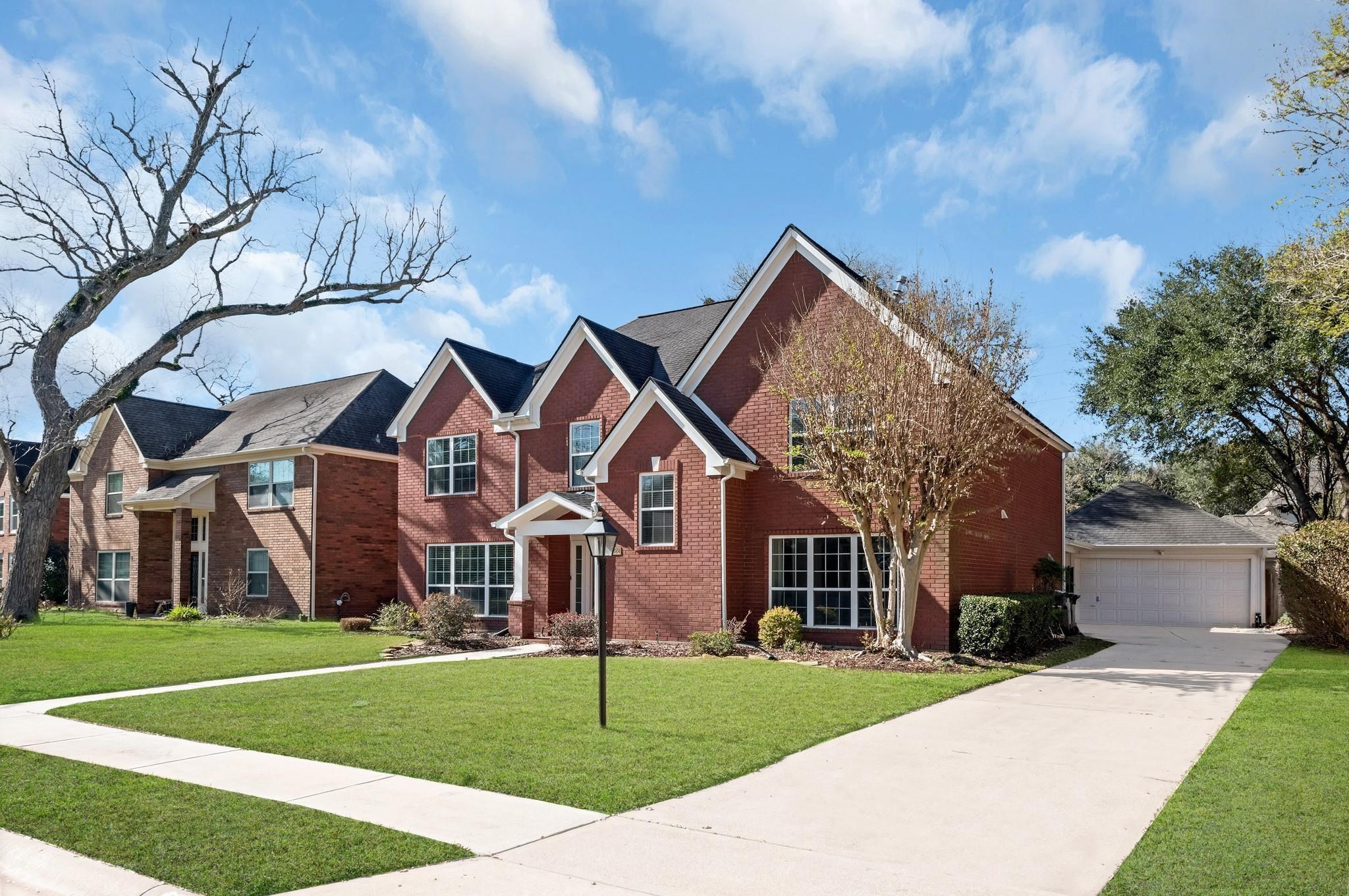 4422 Warwick Drive