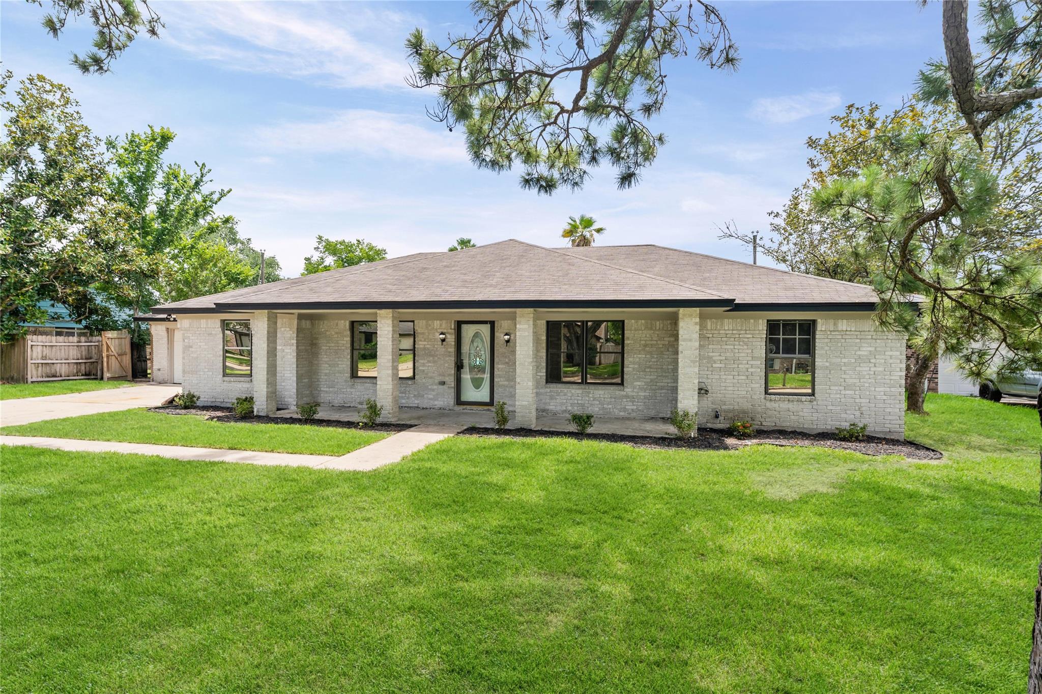 12519 A Bar Drive