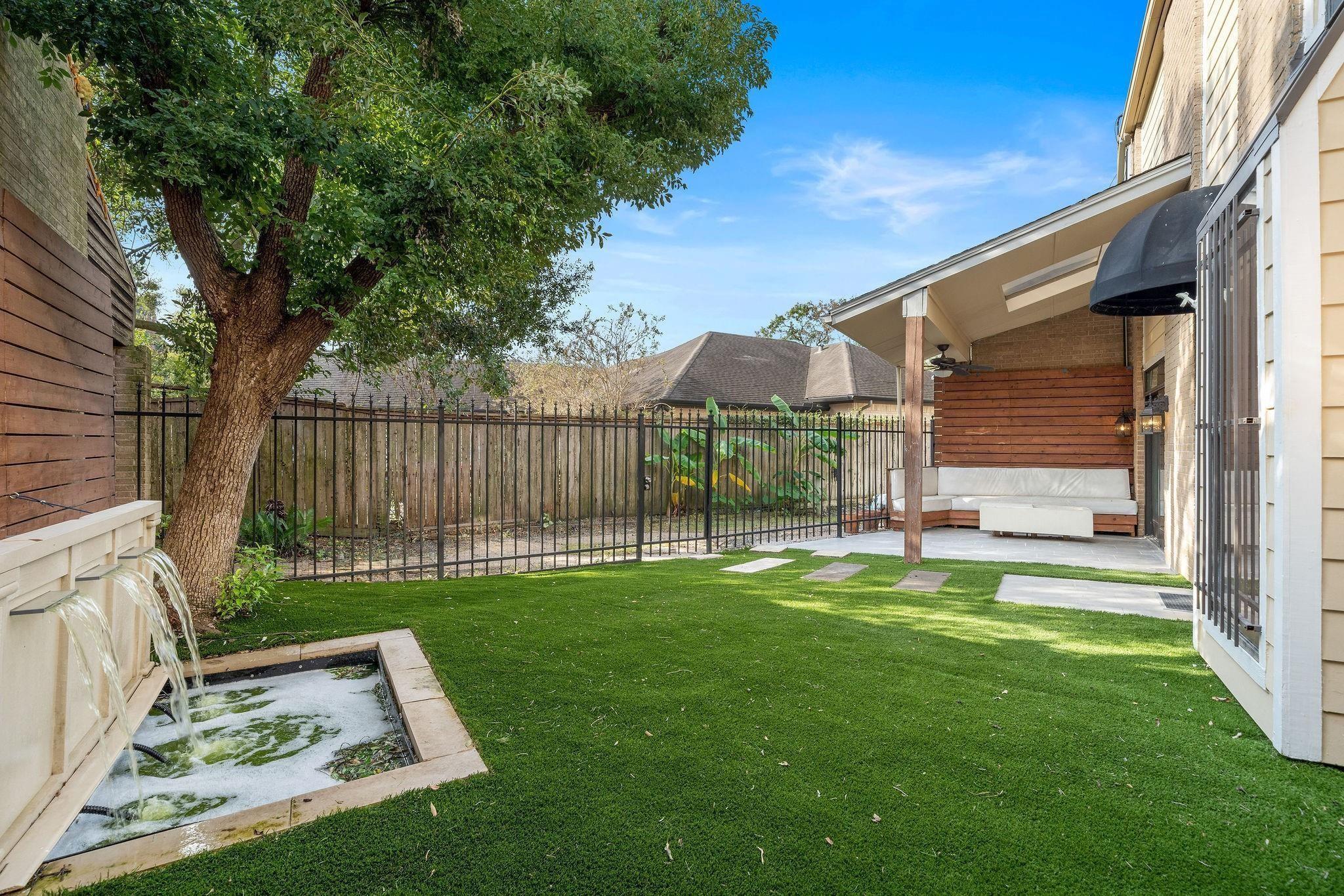 1111 Potomac Drive B