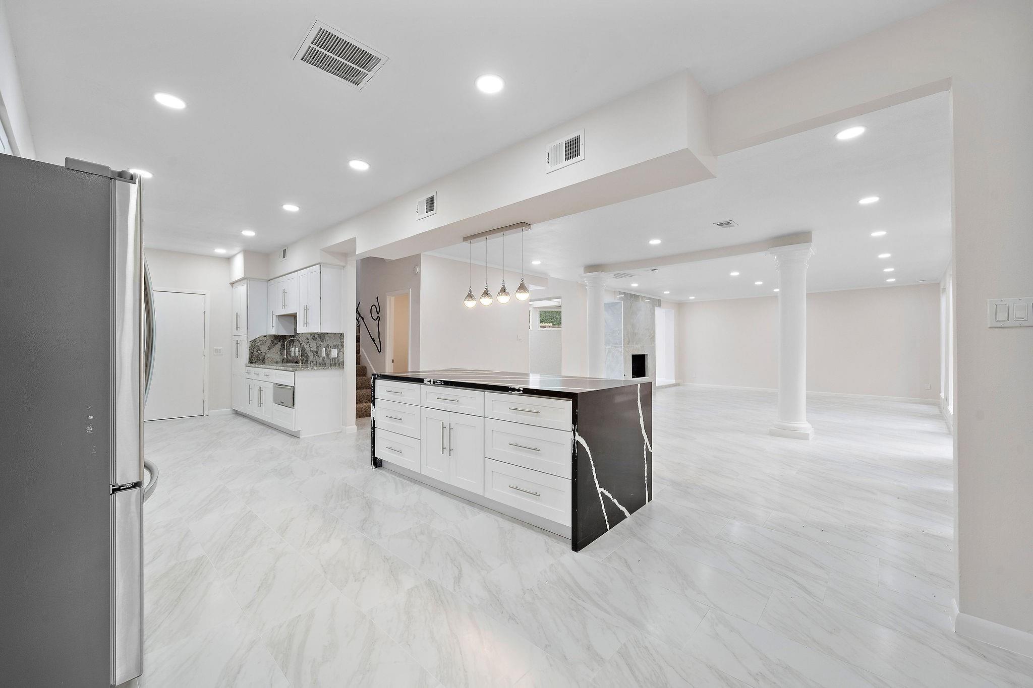 1111 Potomac Drive B
