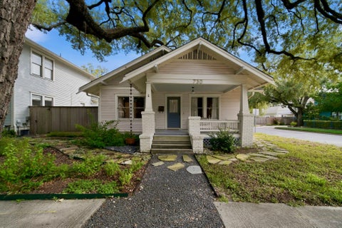 Photo of 730 Bayland Avenue, Houston, TX 77009 (MLS # 62006380)