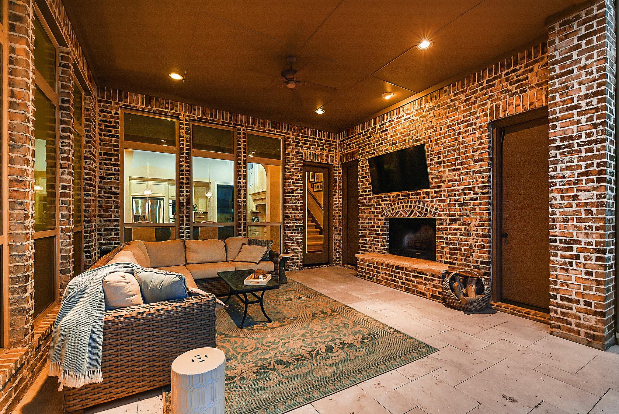 27915 Eastonwood Court