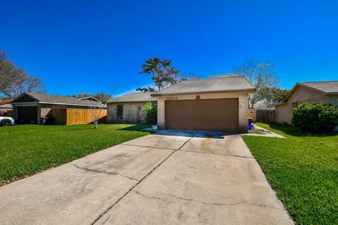 Photo of 16711 Ribbonridge Drive, Sugar Land, TX 77498 (MLS # 29439214)