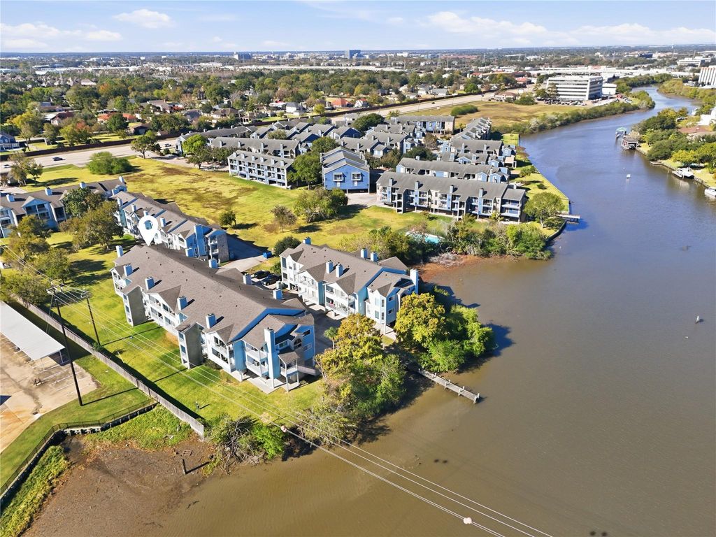 Photo of 18617 Egret Bay Boulevard #1101, Houston, TX 77058 (MLS # 16885555)