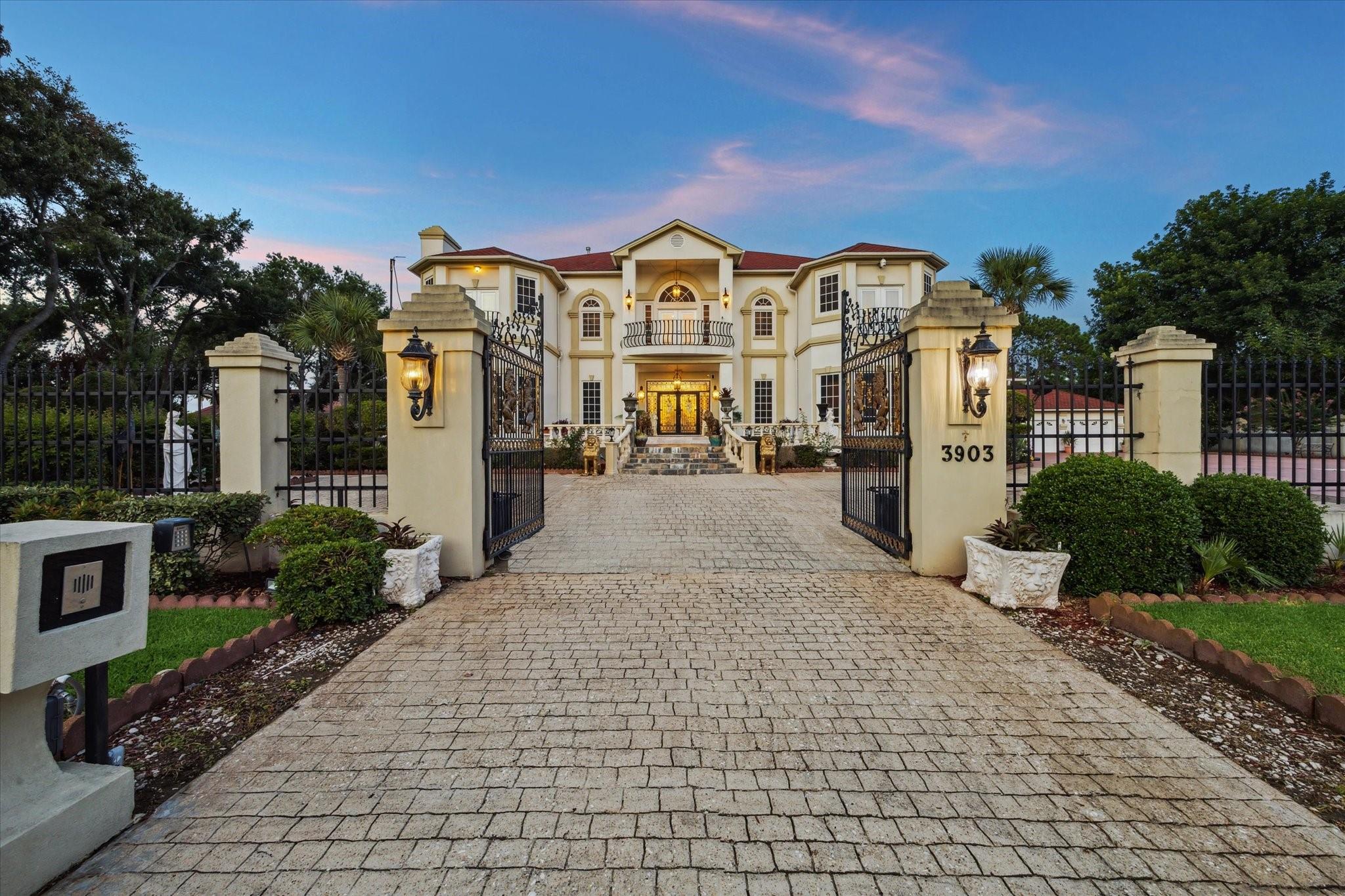 3903 Bogota Drive