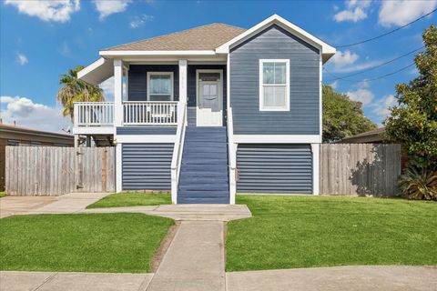 5906 Weber Avenue Galveston TX 77551