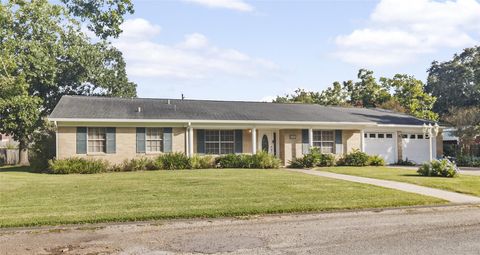 Photo of 306 Ash Drive, Ganado, TX 77957 (MLS # 33715405)