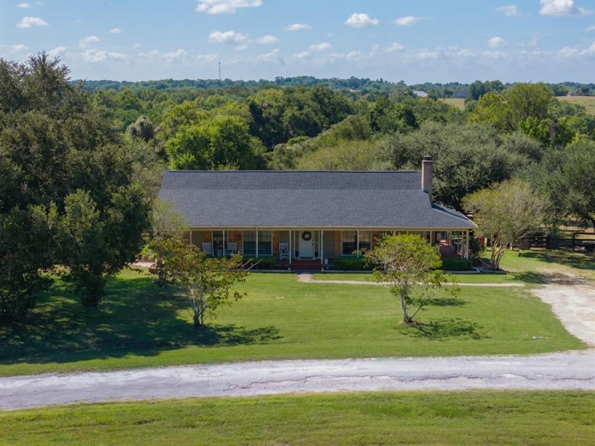 3722 W Hilltop Drive