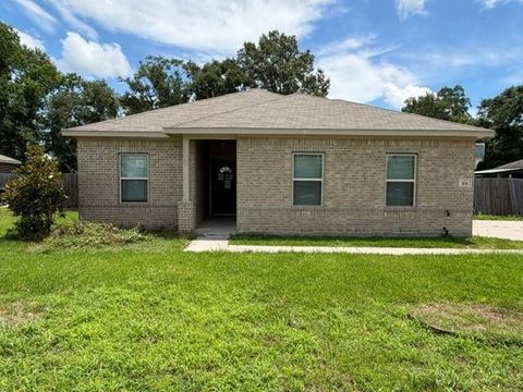 Photo of 104 Tracie Drive, Dayton, TX 77535 (MLS # 96735177)