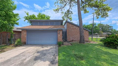 Photo of 15802 Mesa Boulevard, Humble, TX 77396 (MLS # 20831582)