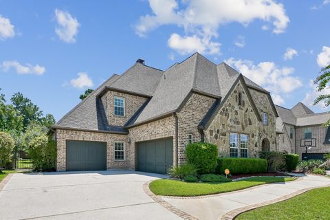 34 N Shimmering Aspen Circle The Woodlands TX 77389