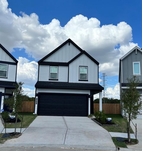 Photo of 2837 Lisburn Terrace Lane, Houston, TX 77051 (MLS # 98673768) Photo of 2837 Lisburn Terrace Lane, Houston, TX 77051 (MLS # 98673768)