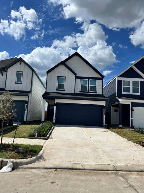 Photo of 2837 Lisburn Terrace Lane, Houston, TX 77051 (MLS # 98673768)