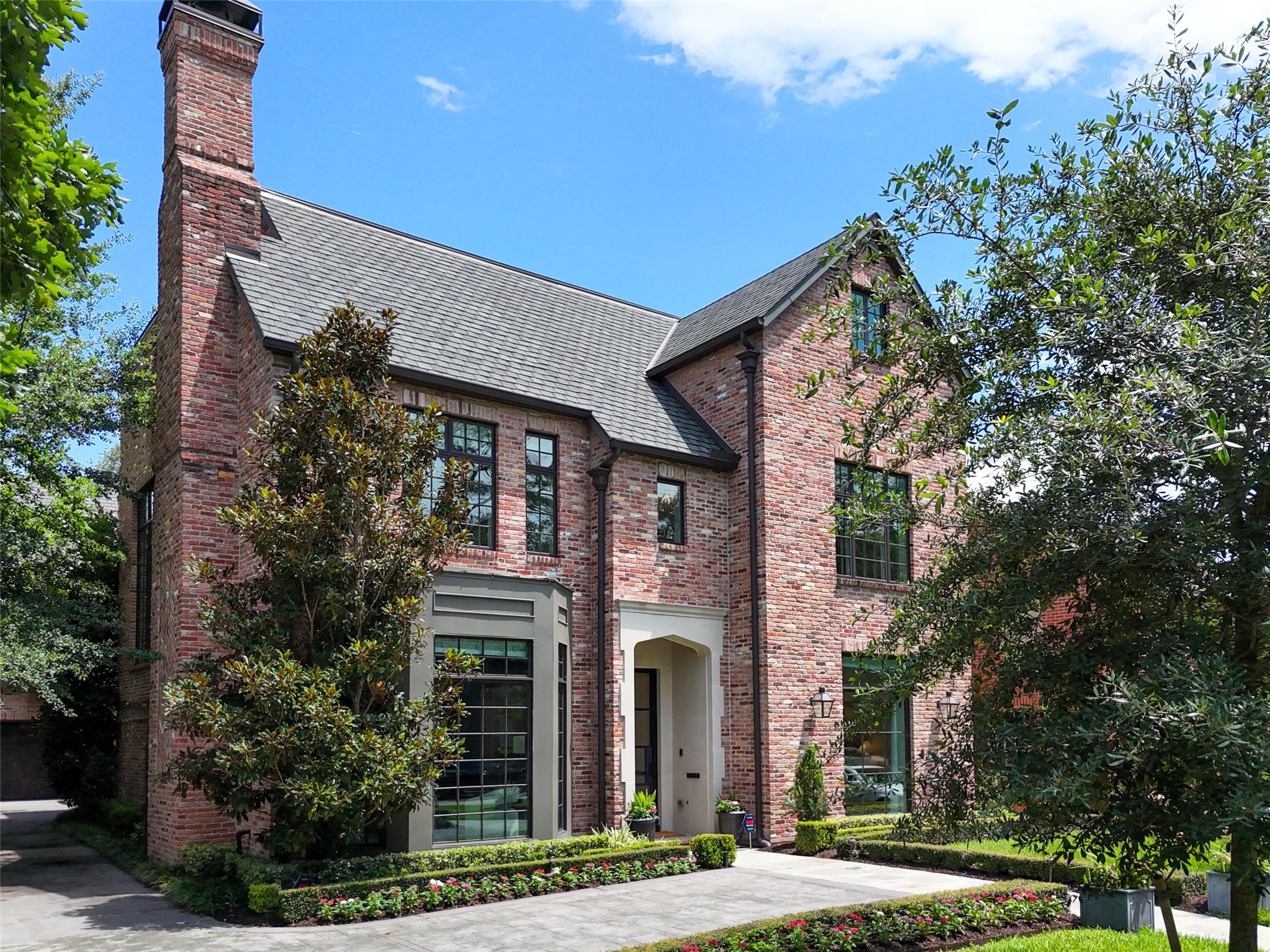 3028 Locke Lane