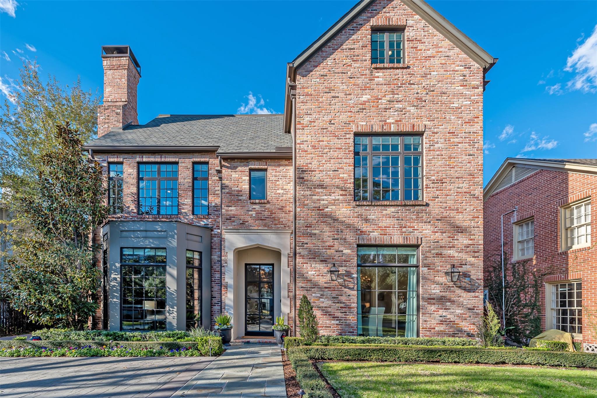 3028 Locke Lane