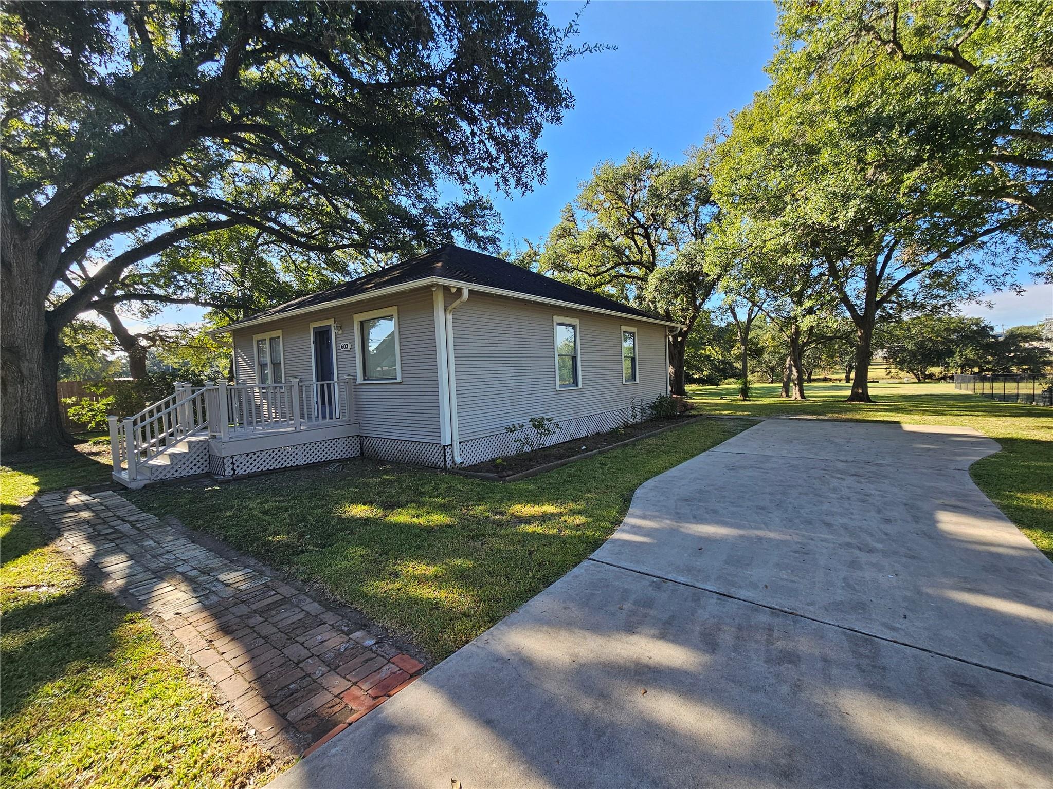 603 Landrum Avenue