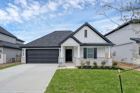 Photo of 647 Delicate Arch Drive, Conroe, TX 77303 (MLS # 38467645)