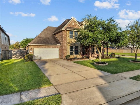 Photo of 2246 Oakleaf Trail Lane, League City, TX 77573 (MLS # 68647117)