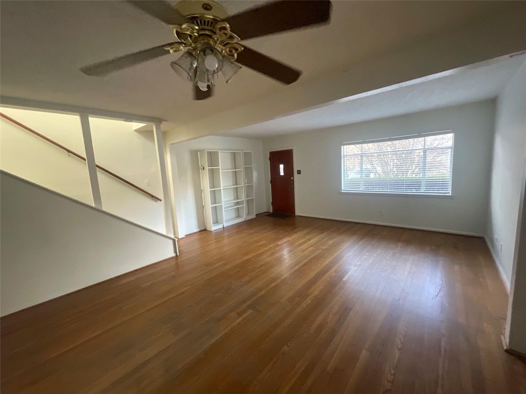 Photo of 1965 W Lamar St #1, Houston, TX 77019 (MLS # 27302858)