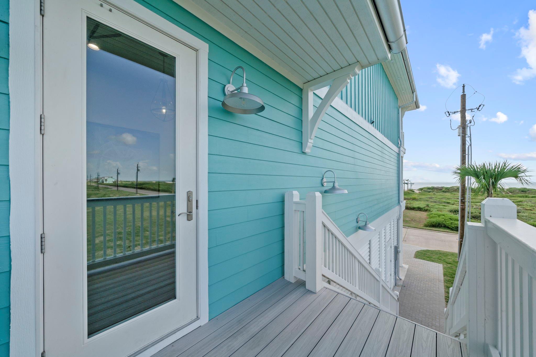 671 Seaside Dr