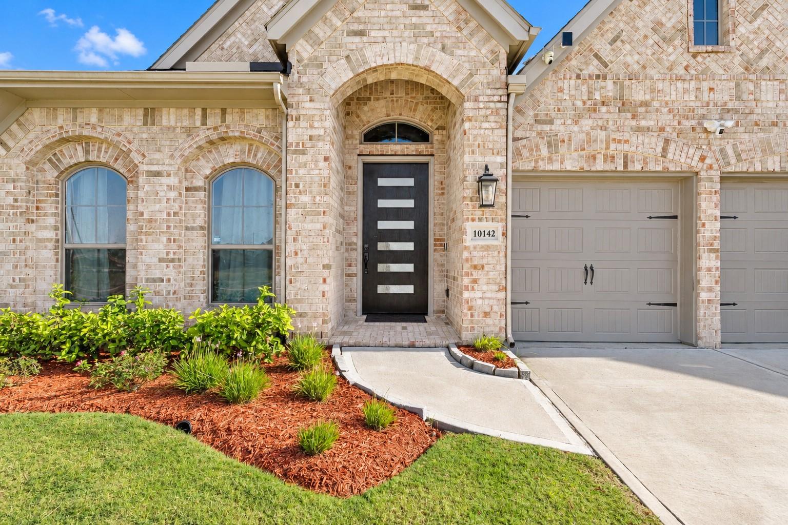 10142 Starry Night Lane