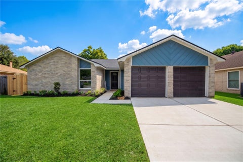Photo of 13711 Charidges Court, Houston, TX 77034 (MLS # 34699148)