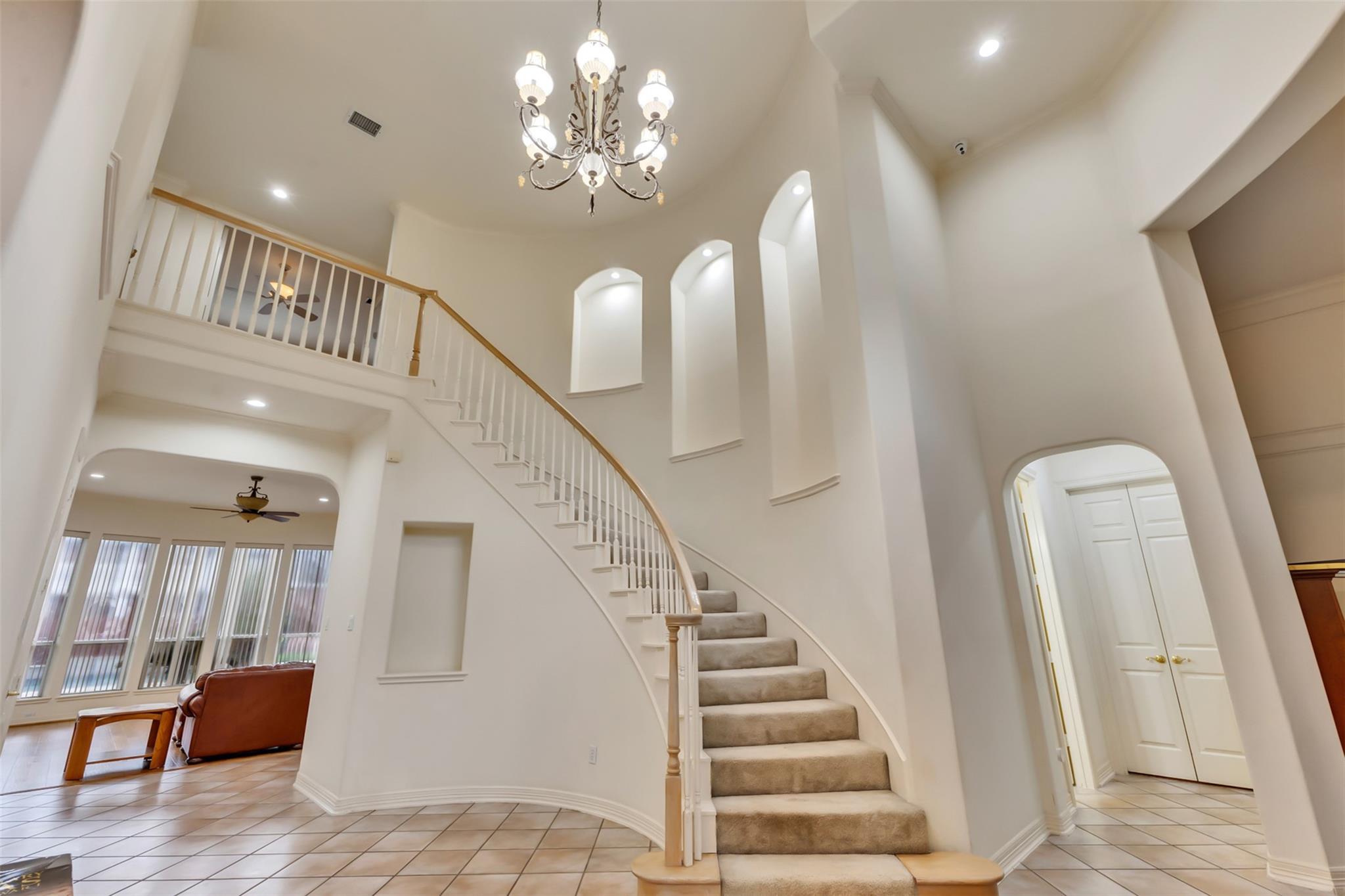 2606 Heatherbend Drive - Photo 3