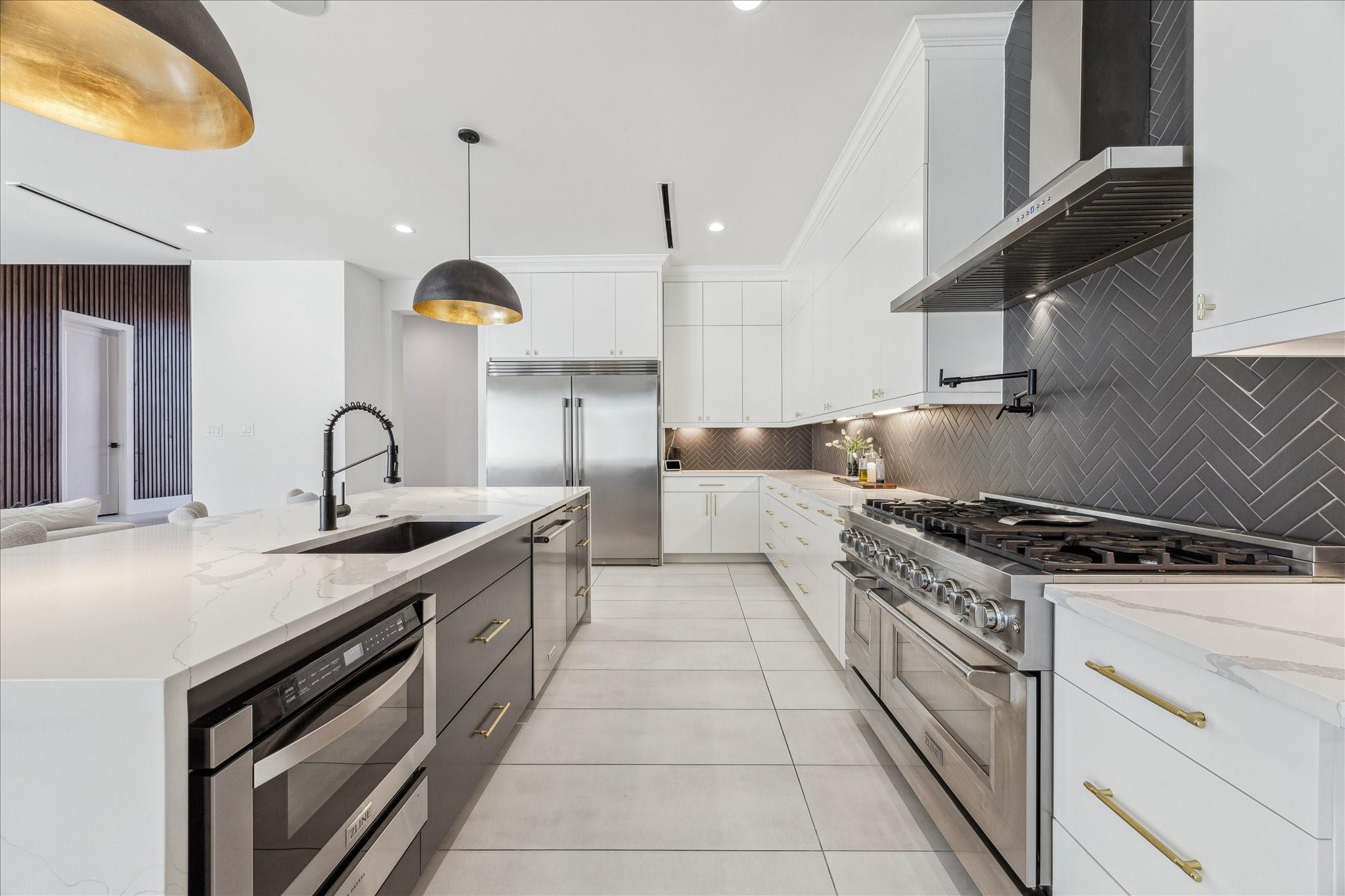 4912 Lost Creek Lane